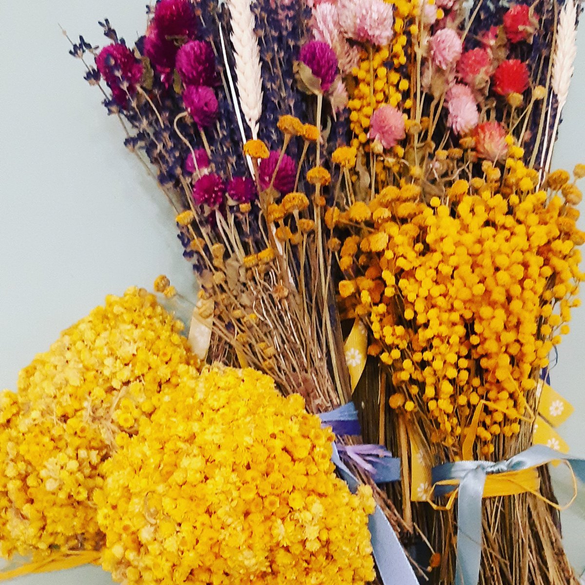 BNaturell's tweet photo. https://t.co/d1QLLP74DA #8march #8märz #frauentag #frauentaggeschenk #womens #womensday #giftforher #gift #mimosa #lavendel #Berlin #greenbeauty #naturell #natural #deutschland🇩🇪 #Berlin #wittenbergplatz #nollerdofplatz #winterfeldtmarkt 💛 https://t.co/1wsevAULqD