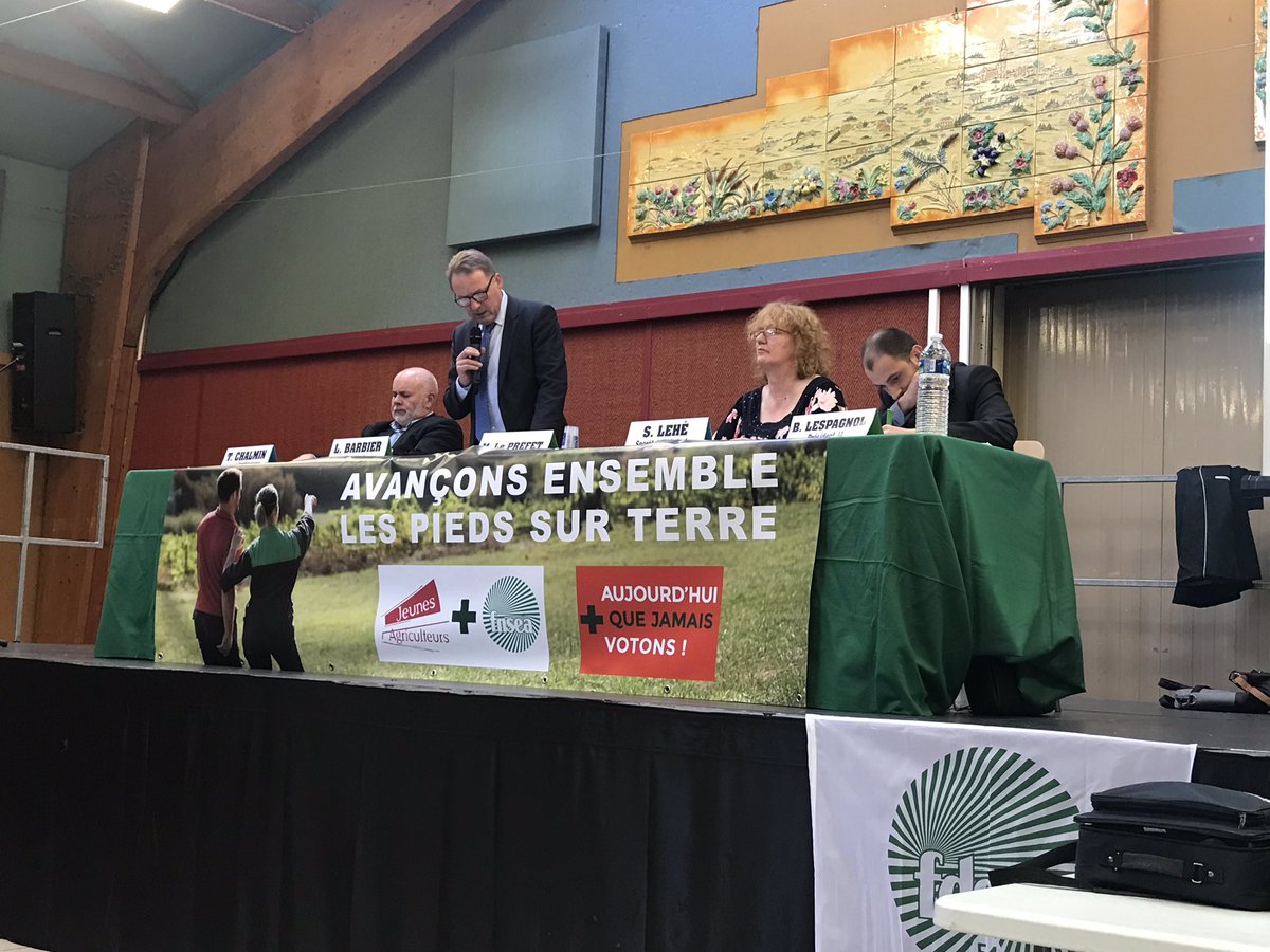 CorinneLalance's tweet photo. Présente à l’assemblée générale de la FDSEA : l’avenir de la PAC, agri-bashing, dégâts des gibiers, la problématique autour du loup ...
Les agriculteurs expriment leurs inquiétudes.#FDSEA54 https://t.co/HIM2vzmCdc