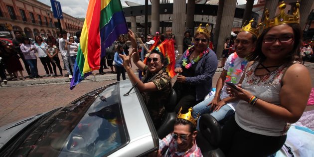 Antes de que acabe el mes, los diputados de Morena en Edomex presentarán iniciativa para legalizar las bodas gay en la entidad huffp.st/P1nOgrt
