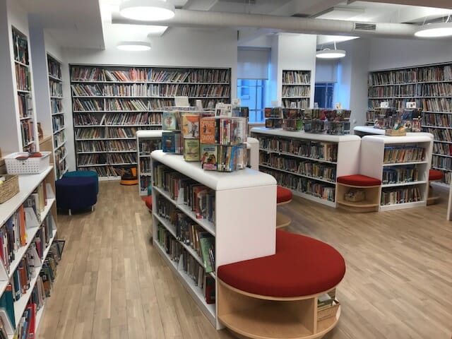 ModernOfficeSys's tweet photo. Shelving is not something that goes out of style but it is definitely something that can compliment your style! Call today to find out more! #shelving #cantilever #nutandbolt #fourpost #shelvingyourway #style #storagemadesimple https://t.co/maWqR6lAXy