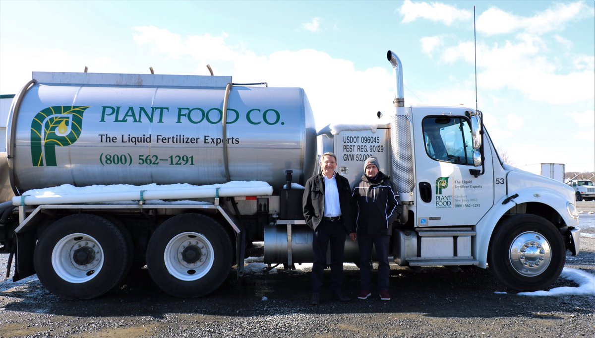 J_J_Dempsey's tweet photo. Very impressed with @PlantFoodCo production facility this week, lab facilities, huge mixing tanks, filling and labelling of product and bulk delivery, all there in one operation #perfectionists https://t.co/RMAuZdcKSl