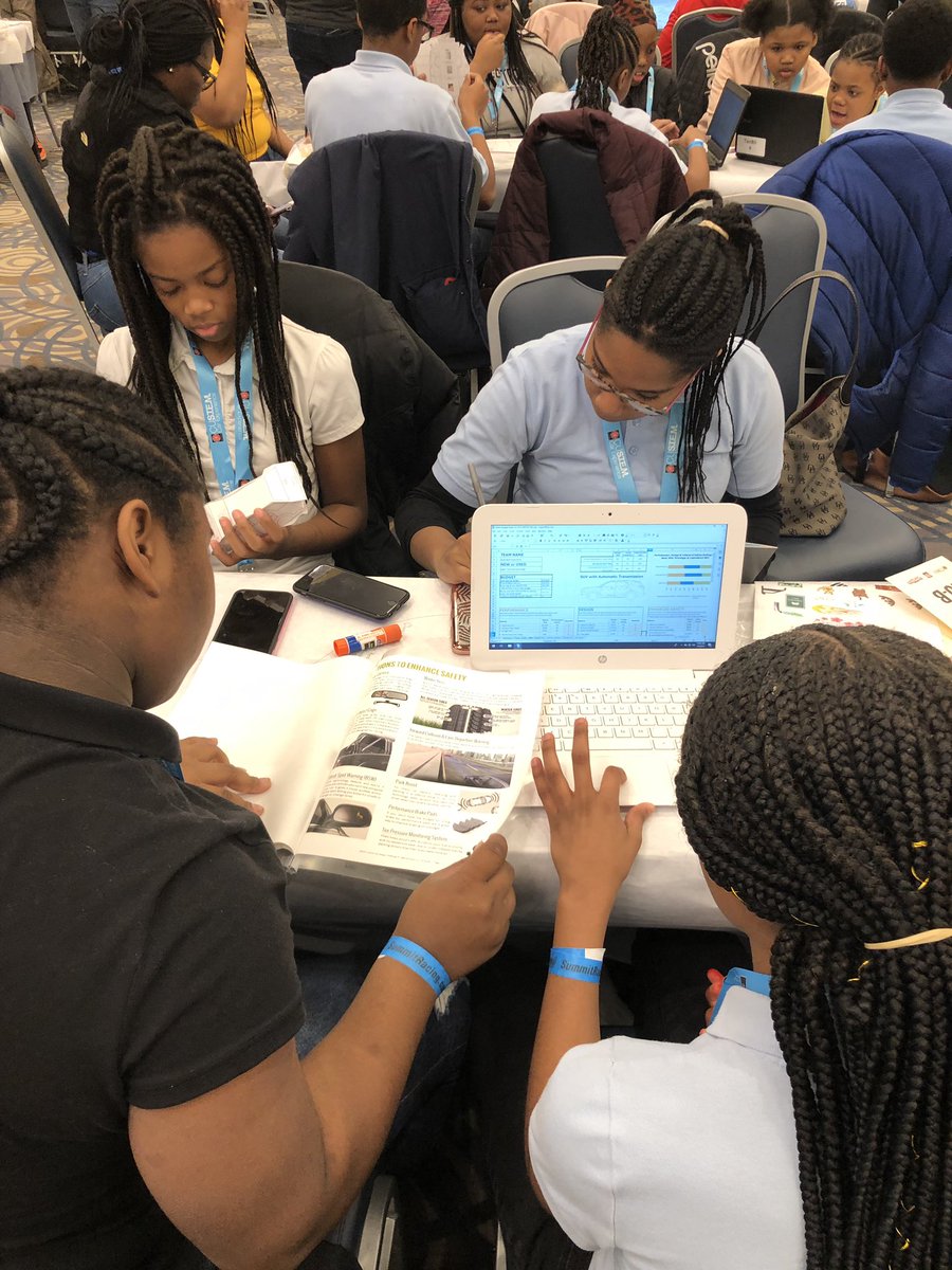 Lsmithbarnett's tweet photo. Congrats Hughes Scholars @SEMASHOW on “Innovation Design &amp; Presentation” acknowledgments!! Awesome engineering design, fantastic entrepreneurship, and dynamic sales pitches! #SEMA #WeRTen80 #cpsSTEM https://t.co/Wl5l3iELfV