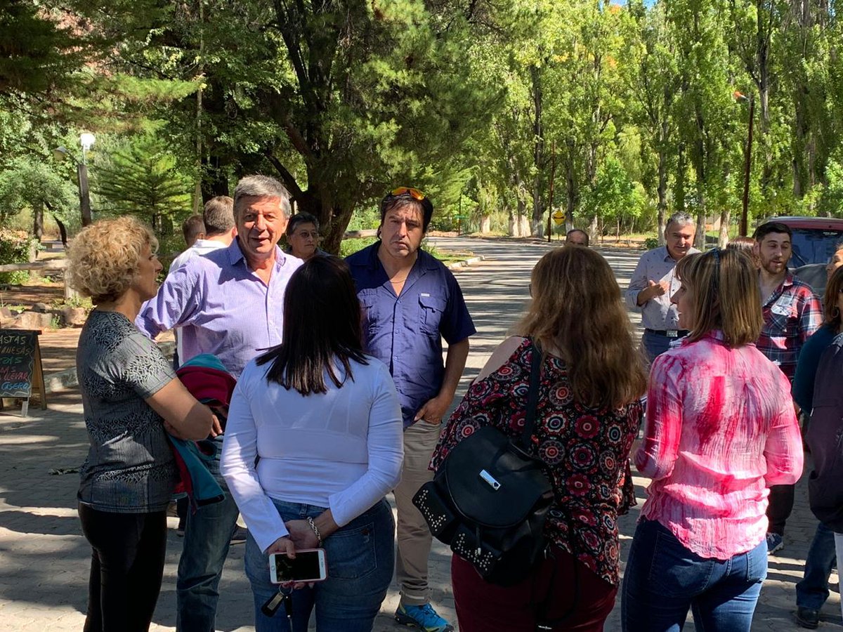 gustamenna's tweet photo. También recorrimos la Comuna del #DiqueAmeghino, un pueblo al que hay que fortalecer con mejores servicios, y que incluimos en nuestra iniciativa del turismo como una política de Estado y motor de desarrollo en #Chubut. #EsPorAcá https://t.co/7DOpG58vM2