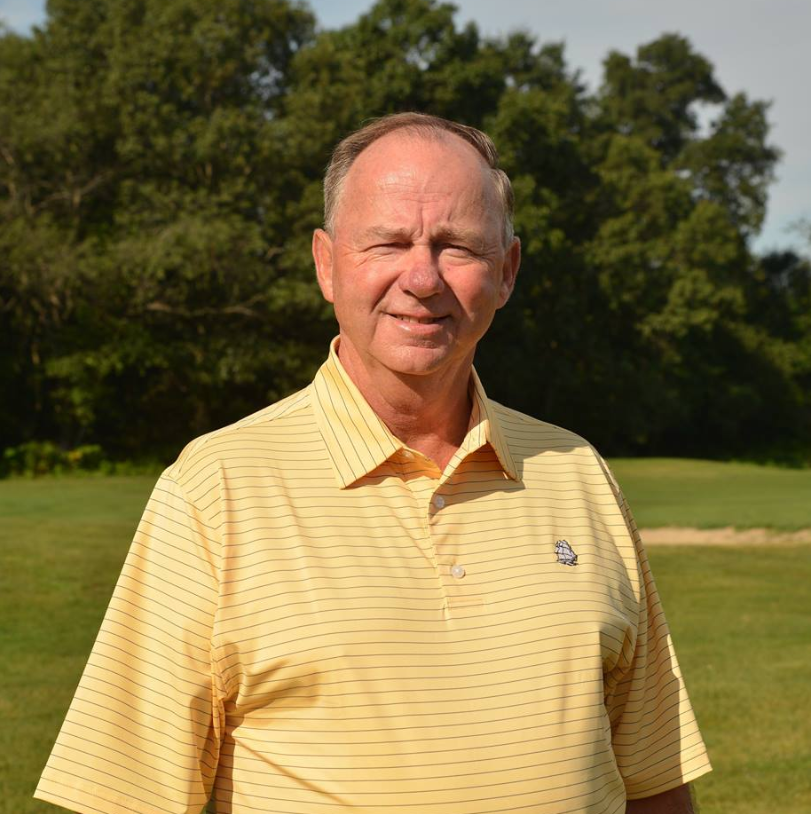 ouimetfund's tweet photo. Congrats to Bob Green for accepting the NEPGA PGA Professional of the Year Award. Bob has dedicated nearly 50 years of service to Tedesco CC. We were proud to award him with the inaugural Ouimet Fund Professional of the Year Award in 2017.

Thank you Bob for your dedication! https://t.co/8FjBA9UsrR