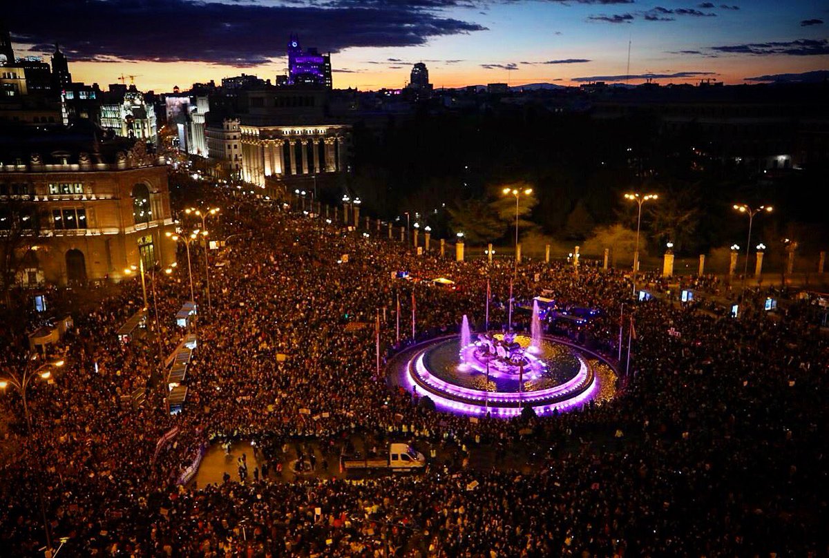 Las manifestaciones de hoy en toda España demuestran la fuerza de las ideas de igualdad, convivencia, justicia. Deben marcar un nuevo estado de ánimo. Ni un paso atrás. #8deMarzo