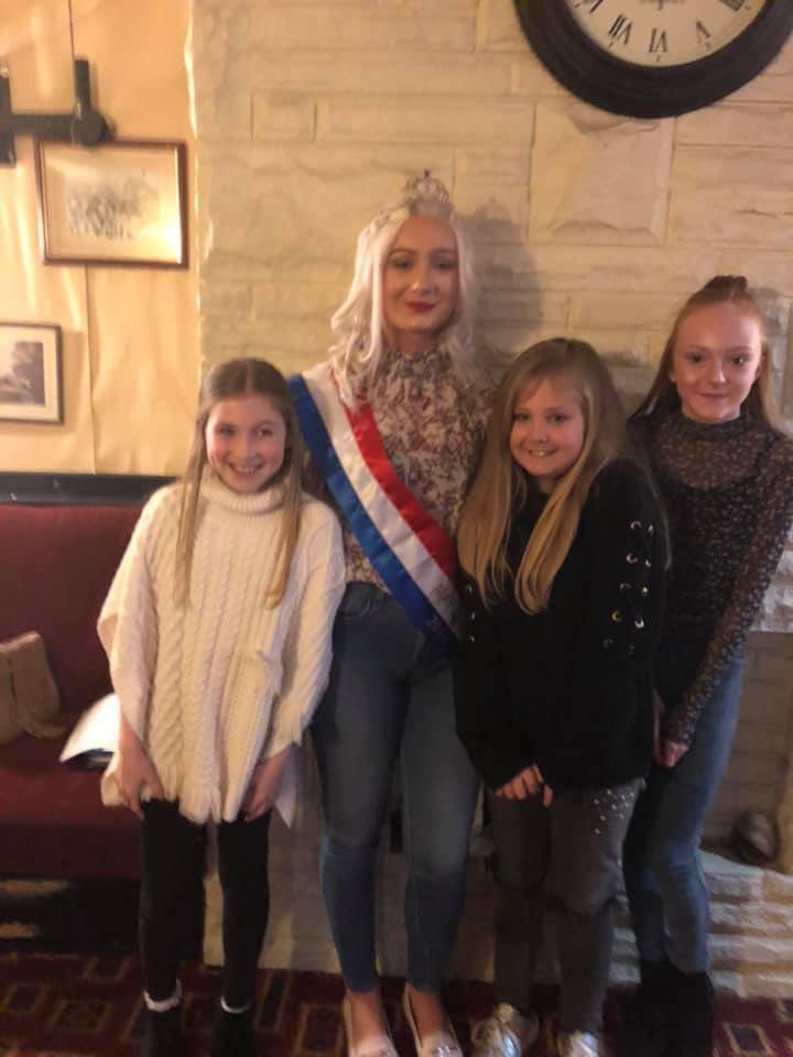 GMaypolePro's tweet image. The new MayQueen Elect Miss Jodie Leigh Taylor and her Attendant will be leading this years Gawthorpe and Ossett Maypole Procession