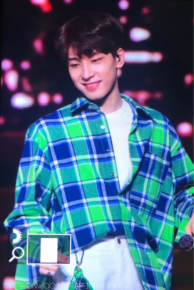 WONWOO IN THIS PLAID SHIRT OMFG THE COLORS LOOK SO GOOD ON HIM WTF HE’S SO BEAUTIFUL I CAN’T CONTAIN THESE FEELINGS