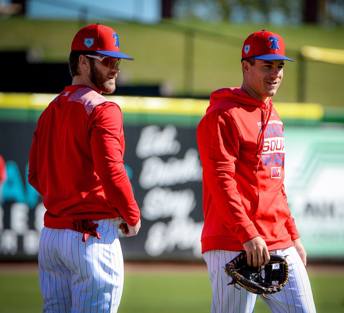 Phillies's tweet photo. 😎 https://t.co/kGNP6rONM7