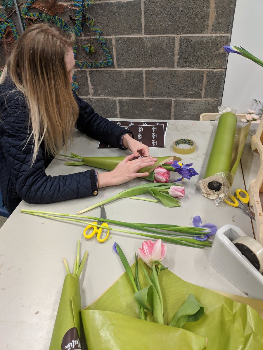 davehat79's tweet photo. Go Chlo.. The Reaseheath Collection product line continues in all its spring glory for this weekends #lambing2019 @RHC_Floristry @RHC_Hortic https://t.co/JOqdN8q43l