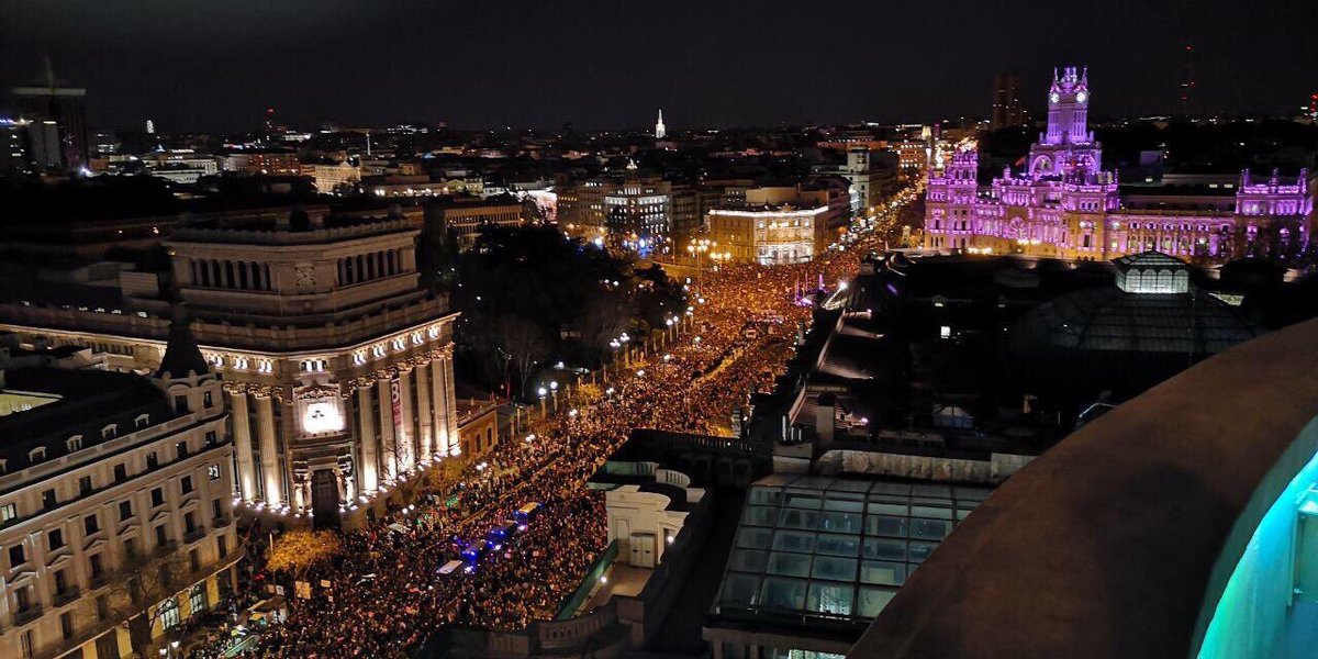 ManuelaCarmena's tweet photo. Bienvenidas tantas mujeres que habéis demostrado en esta #HuelgaFeminista2019 que solo podemos avanzar, que nadie será capaz de hacernos retroceder. El feminismo es y será la mejor forma de imaginarse el futuro. Vidas más igualitarias y libres. Muchísimas gracias, Madrid. https://t.co/n6Xir9AmAV