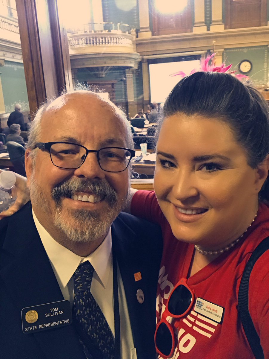 SairaCSU's tweet photo. #MomsDemand Colorado taking the fight to the capitol! #GunSense #AdvocacyDay #COleg #ExpectUs @shannonrwatts https://t.co/1lBXZjM8g5