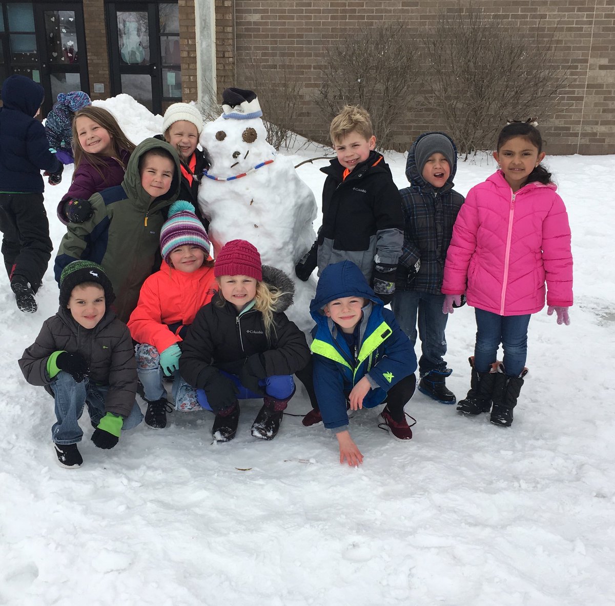 AudSamKdg's tweet image. In the winter we can build a snowman! ❄️☃️ #yorkdukes #recessfun