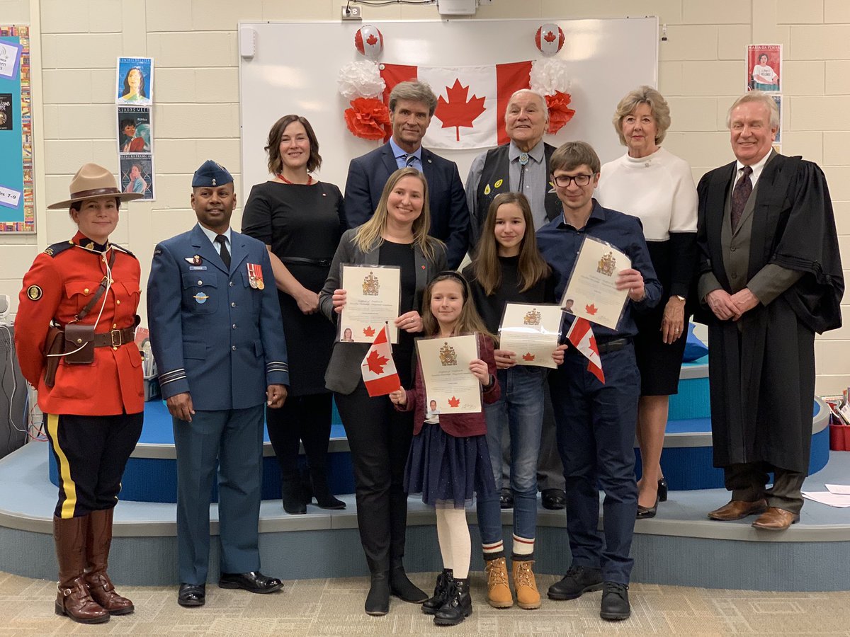 That is a wrap! We were honoured to host this special 🇨🇦citizenship event. Thanks to everyone who joined us including our Chair of the Board <a href="/GlenatJaime/">Jaime Glenat</a> <a href="/KevinKleinwpg/">Kevin Klein</a> Elder Wuttunee, the honourable Janice Filmon and <a href="/jimcarr_wpg/">Jim Carr</a> #canada🍁  #immigrationmatters
