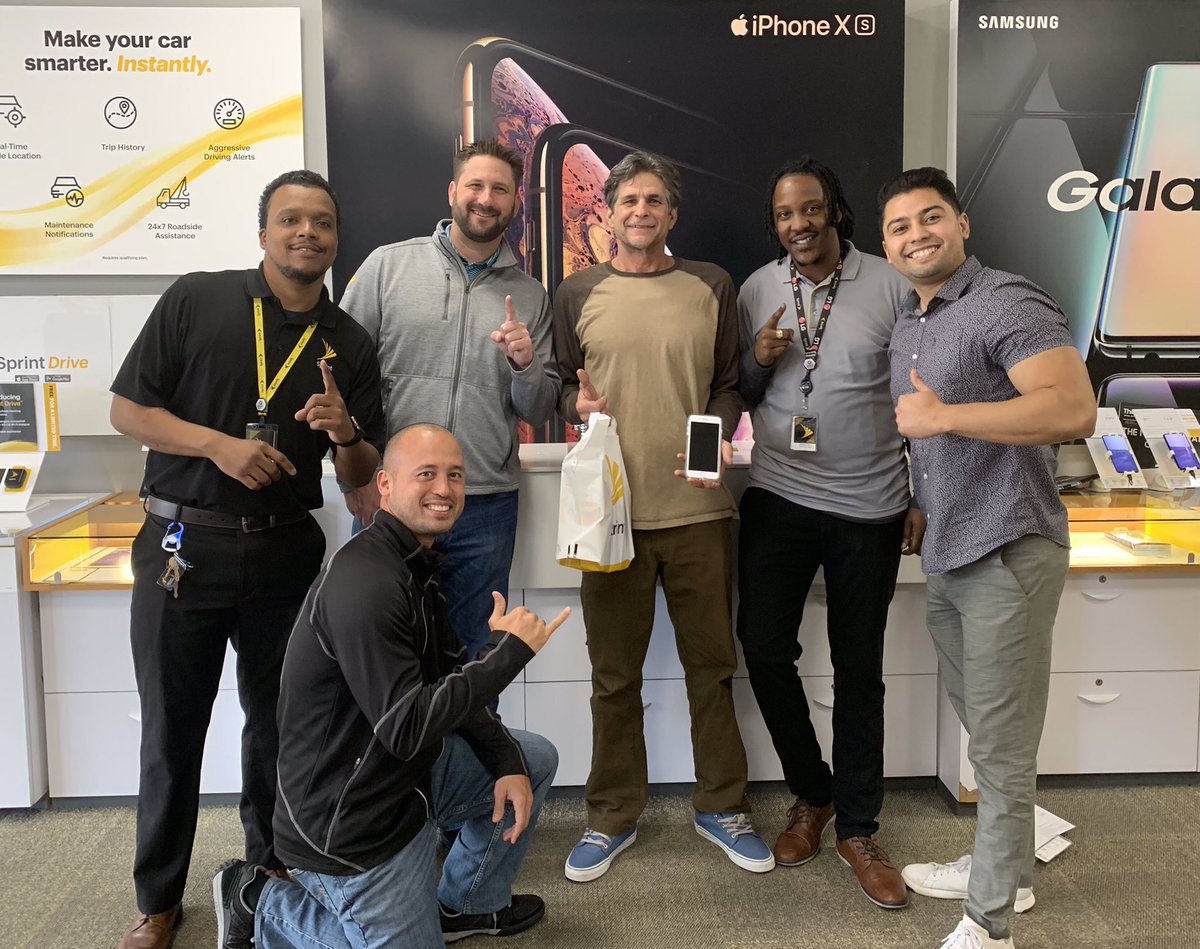 This #Sprint customer of 19 years took advantage of the iPhone 8 buy one get one promo and was buzzing about Sprint’s exceptional customer service! 😎 #ExpertsChoice #AnotherHappyCustomer