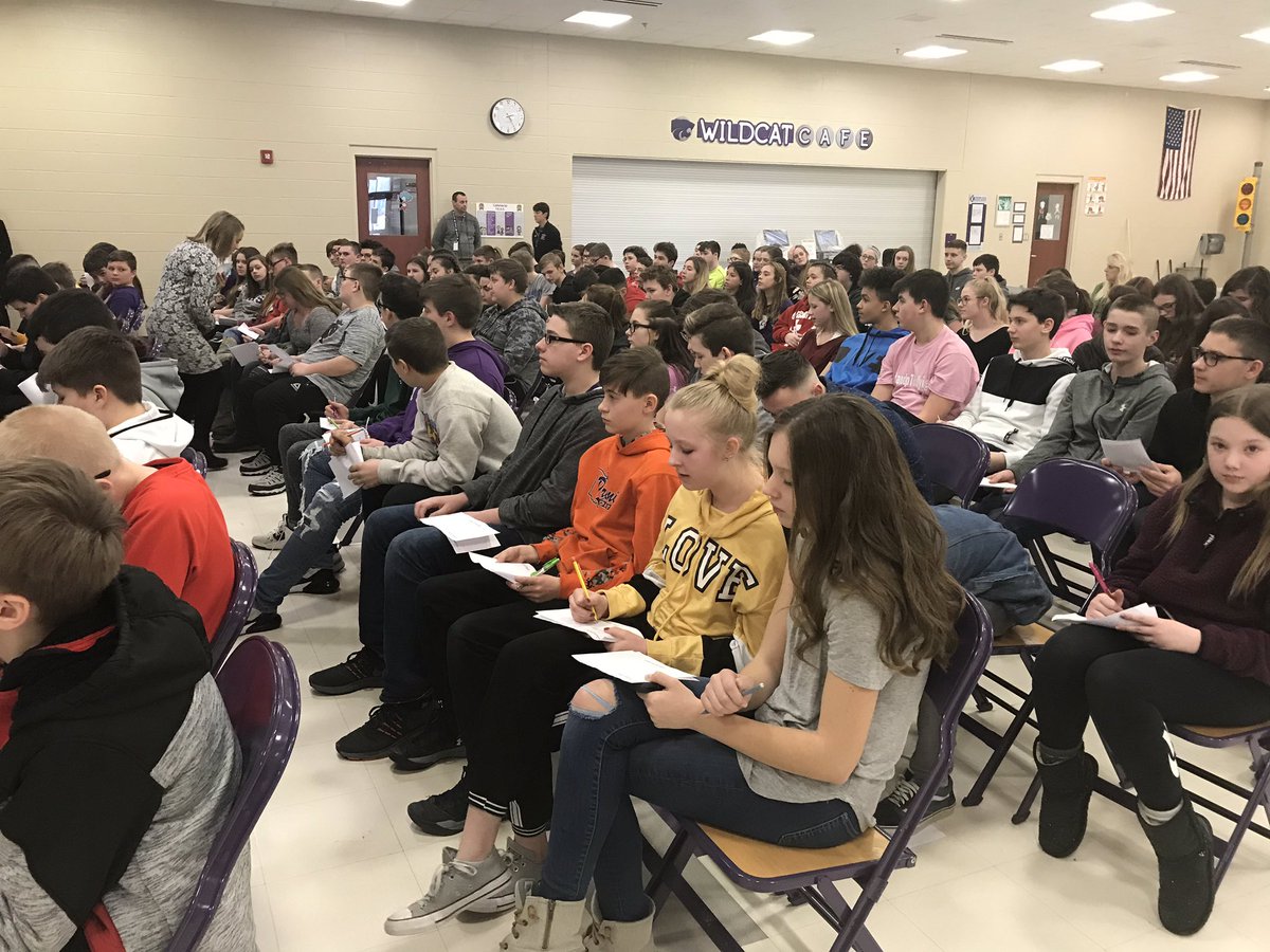 Tfilut's tweet photo. Our KMS guest speaker teaches our kids about “labeling others” and how we can throw away the “labels” people give us. The program is called “Rethink Labels” and our kids loved it! #rethinklabels #keystonepride https://t.co/q5X3EFz69m