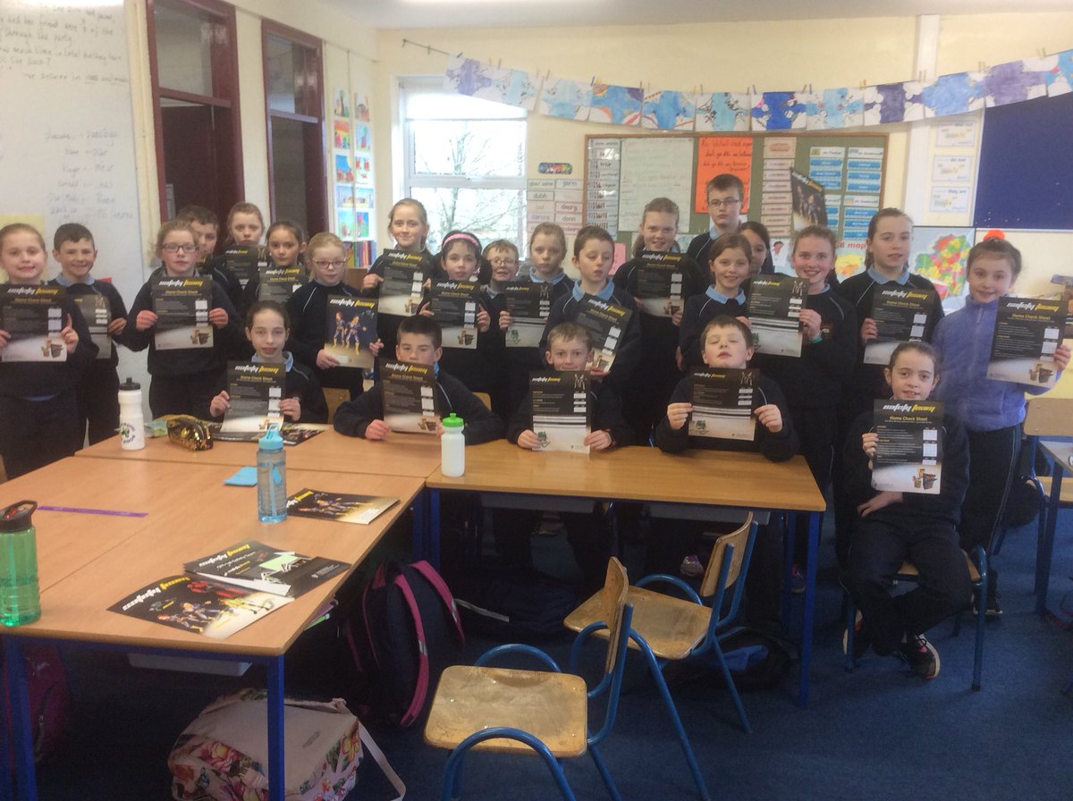 Thanks to fire officers Warren and Paul, from Enniscorthy Fire Station, who  visited this week and told us all about fire safety 👏👏