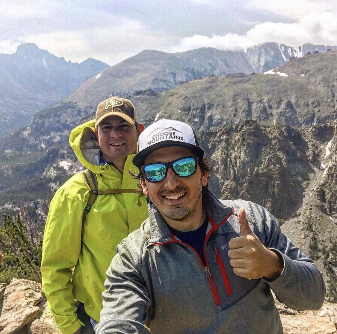 RheosGear's tweet photo. Thumbs up for the weekend 👍 @famousfrank718 and his friend take on the Continental Divide in Colorado! .
.
.
.
#hikingadventuresforwomen #hikingadventures #hikingadventures2019 #doghikingadventures #hikingforfun #funhiking #myhikingadventures #hikingfever #hikingforlife https://t.co/mRrzrA9M9Y