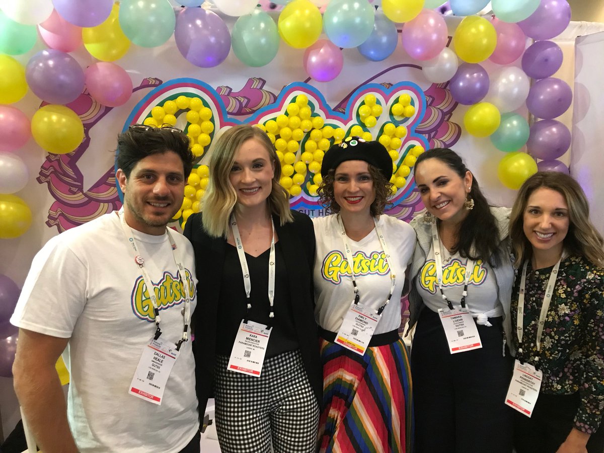 Always fun to meet new friends ⁦<a href="/NatProdExpo/">NaturalProductsExpo</a>⁩ #ExpoWest2019