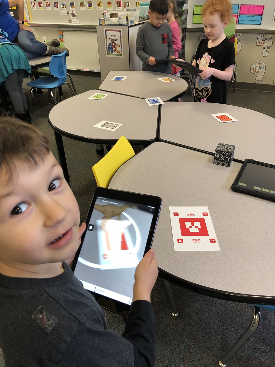kunnmel's tweet photo. 🦖🦕 #ARVRinEDU today with my PK Freinds 💕 We explored dinosaur names, examined them up close, and found connections to dinosaurs in our stations. @ARFlashcards #googleexpeditions #misdproud #misdhappy #misdmoveit @Longbranch_Elem @mrsotero_pk https://t.co/5BPSPRmYVK