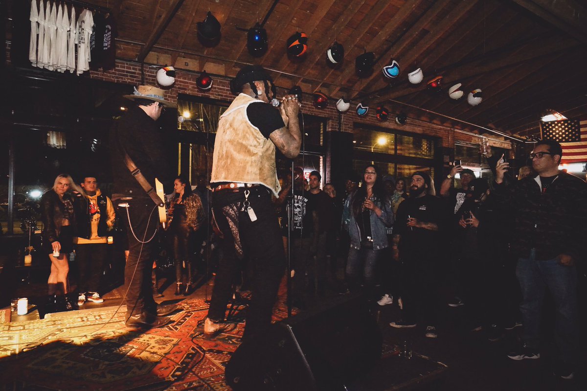 BADD WOLF tweet media