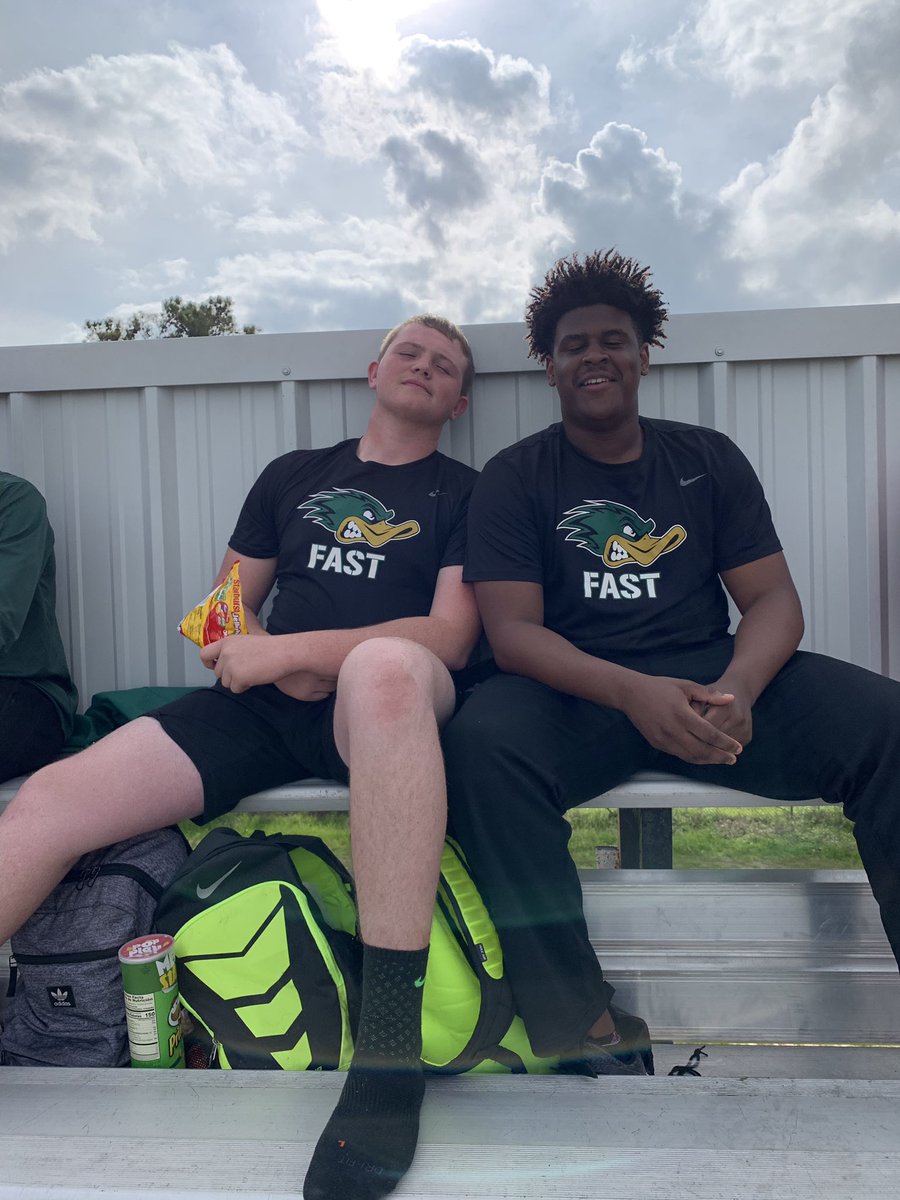 Taylor Duck Track tweet media