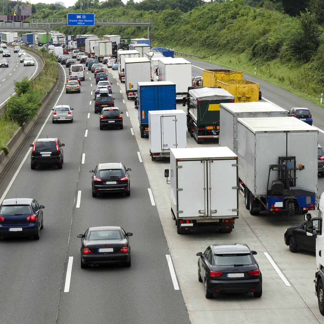 MovingAPT's tweet image. We have established partnerships with cross country moving companies all over the nation, this is how we ensure that you get excellent interstate moving services. Next time you’re moving across the country, count on us to be there! #NewHome #MovingTips #Packing #Moving