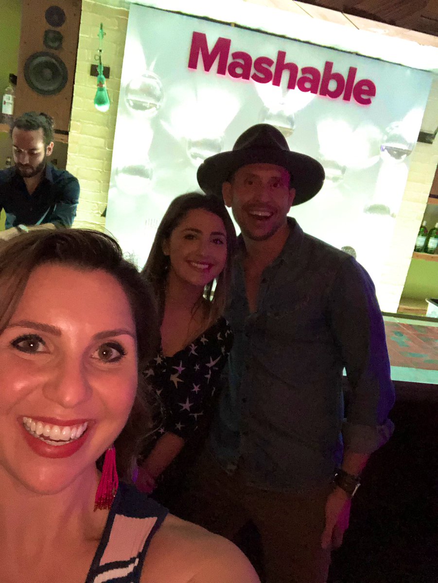 TheRachelBLee's tweet image. We goin extraterrestrial #mashbash #sxsw @thejoshuablee @aklevy