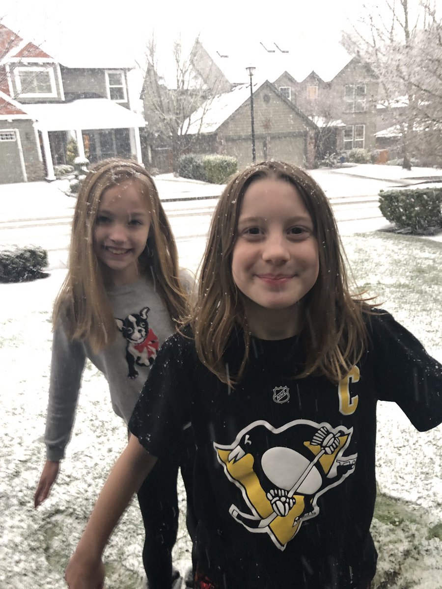 N_Haima's tweet photo. Just a little fun in the snow on Bull Mountain! @KGWRodHill https://t.co/iHjyadivgX
