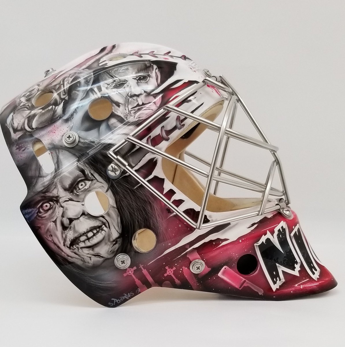 zonorange's tweet photo. #nicholassavard #HorrorMovies #thememask #designsylviepoitras #goaliemaskpainting #goaliemaskart https://t.co/6P9BZsp3MN