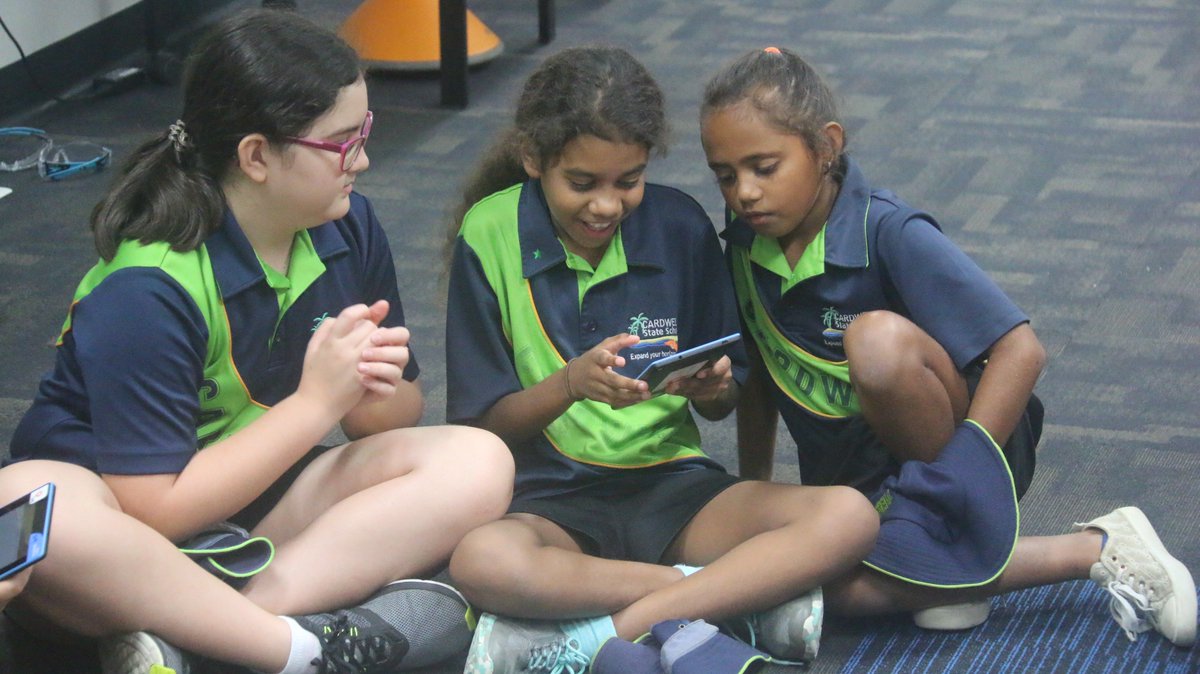 shemapsau's tweet photo. Wonderful day yesterday with Cardwell State School! What a great way to start our Qld Regional Roadshow #drone @ParrotEducation @citizen_gis @WomenandDrones @DigitalQld @QLDStateSchools https://t.co/BDHrmnHxmL