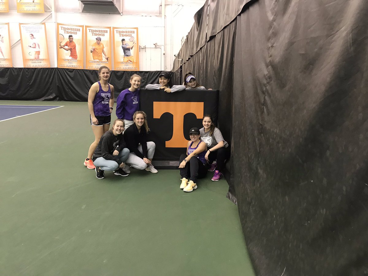 Thanks to @AlisonOjeda and @Vol_WTennis for welcoming our team, and congrats on the big W today vs Texas A&M! #GoVols #GoHIll