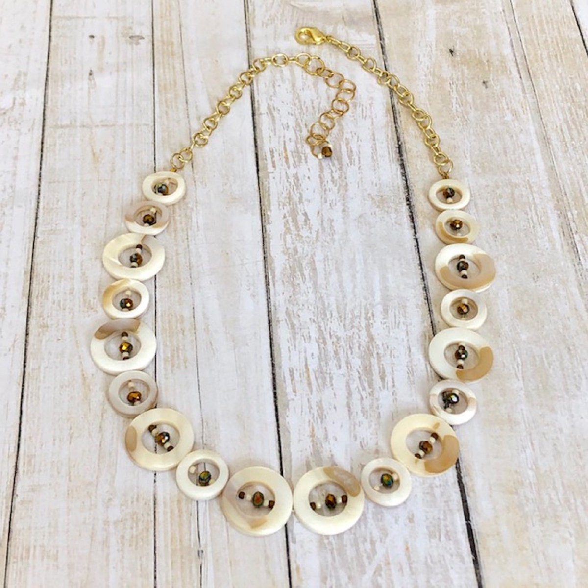 bstrongin1's tweet photo. Sharing the latest addition to my #etsyshop: Mother of Pearl White Shell Bead Necklace https://t.co/IsU7OE6N0h #jewelry #necklace #white #motherofpearl #shellbead #shellnecklace #whiteshell #shelljewelry #bohonecklace #beachjewelry #resortjewelry #beachwedding #ooak https://t.co/x4xtEBTNgw