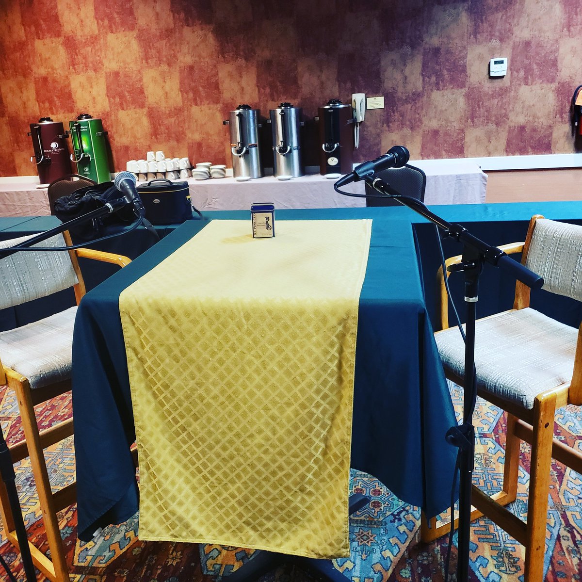 wildwildwestcon's tweet photo. Up next, Victorian Tea Leaf Reading with Su Walker at 8.30! Please check in at the door!
#wwwc8 #wildwildwestcon #GalacticSteampunkFederation #Steampunk #Tea https://t.co/O7qBA2lrOm