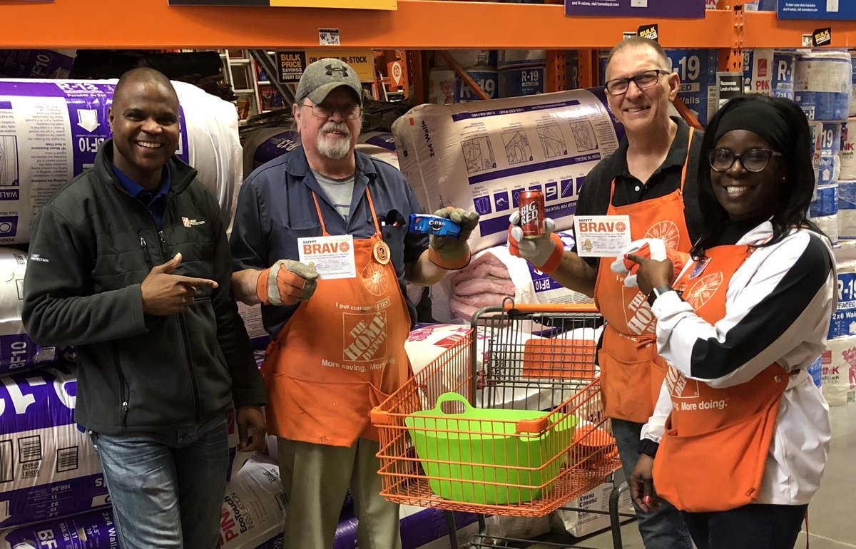 Thank you Felix for driving safety awareness at the Mighty Mesquite!!! #whyiworksafe #SWBest <a href="/BradfordMaryE/">Mary Bradford</a>  <a href="/FewBryan/">Bryan Few</a>  <a href="/tavares_gabe/">TavaresGabe</a>  @fes6537  <a href="/felix_momoh/">Felix Momoh</a>