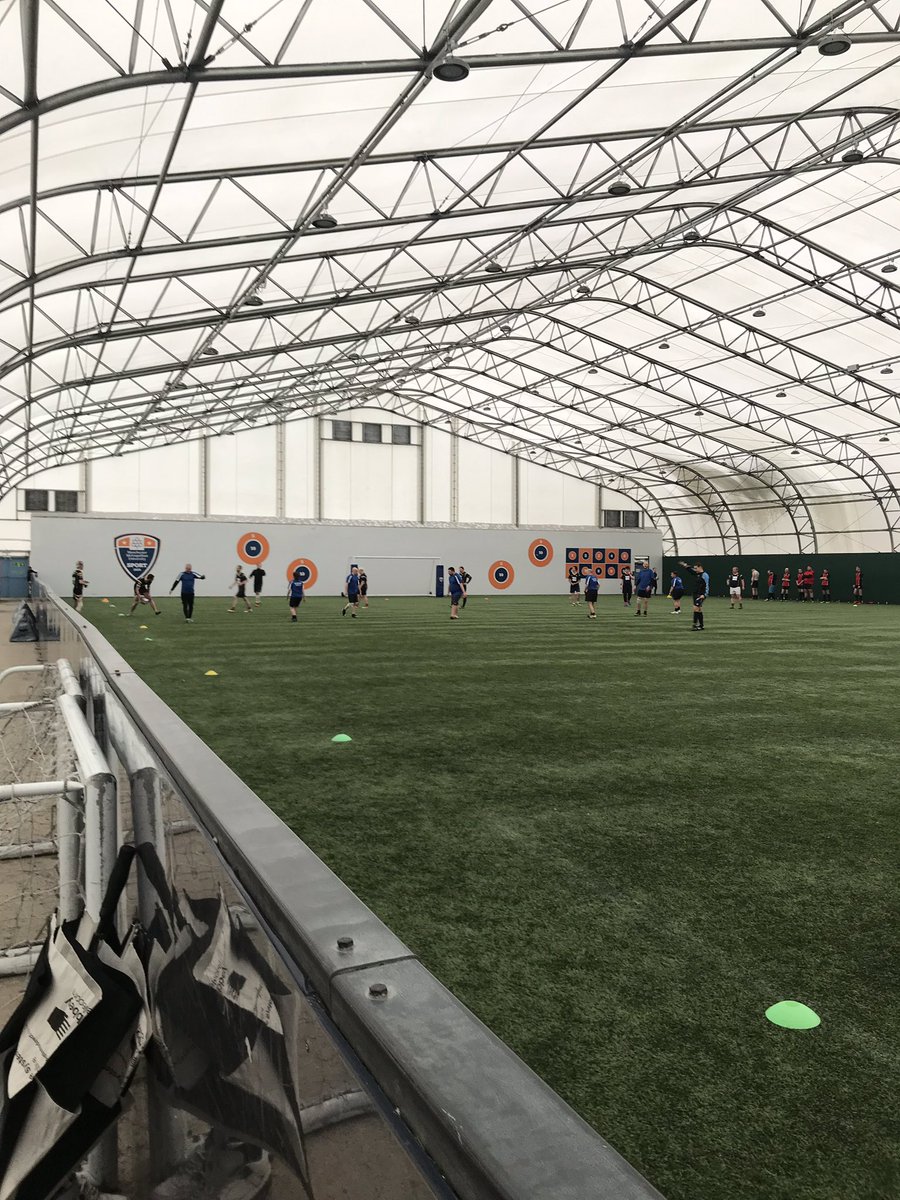 MMURUGBY's tweet photo. Great day delivering #KickingCrimeIntoTouch @sportrelief @mcys_mmu @MMUSport @PlattLaneMMU followed by @homelessrugby. Was great to chat with @LooseHeads on the sideline too. Lots of great community rugby work happening @ManMetUni #TryForChange #MakingADifference https://t.co/PYwVEnikTH