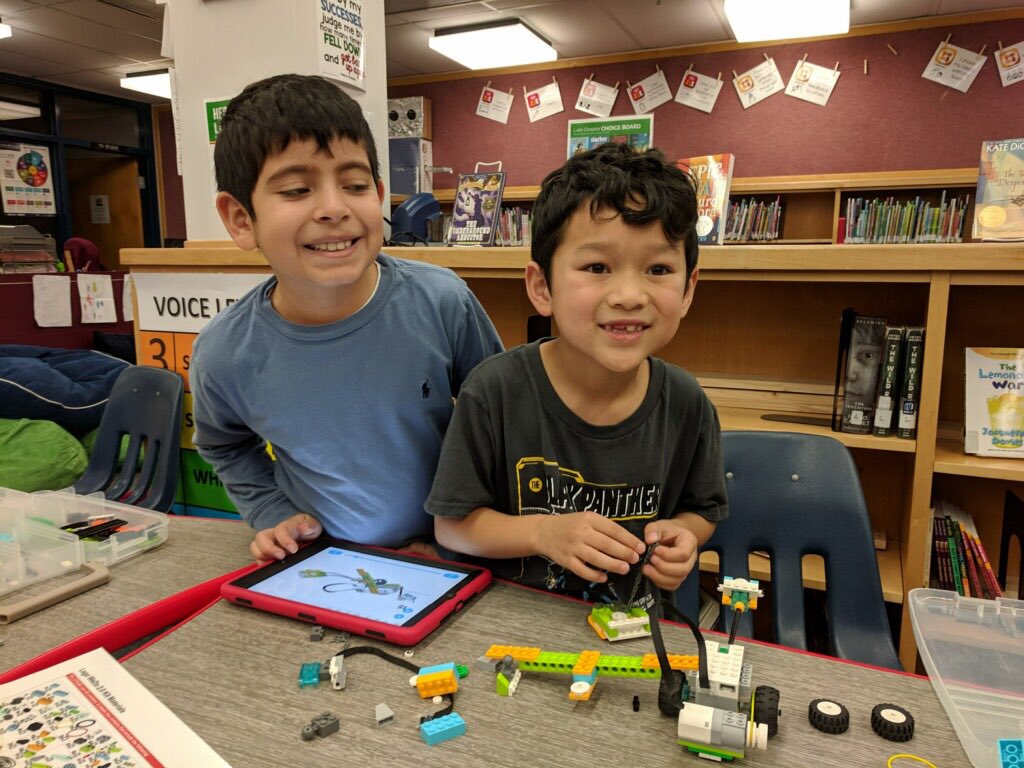 HESlibSTEMtech's tweet image. Sphero and wedo robotics in stem after school class for our 1st and 2nd graders @Herndon_ES! So much fun for all! Thanks @fcpssteam for our wedo loan kits!