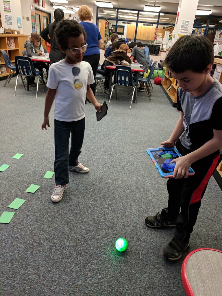 HESlibSTEMtech's tweet image. Sphero and wedo robotics in stem after school class for our 1st and 2nd graders @Herndon_ES! So much fun for all! Thanks @fcpssteam for our wedo loan kits!