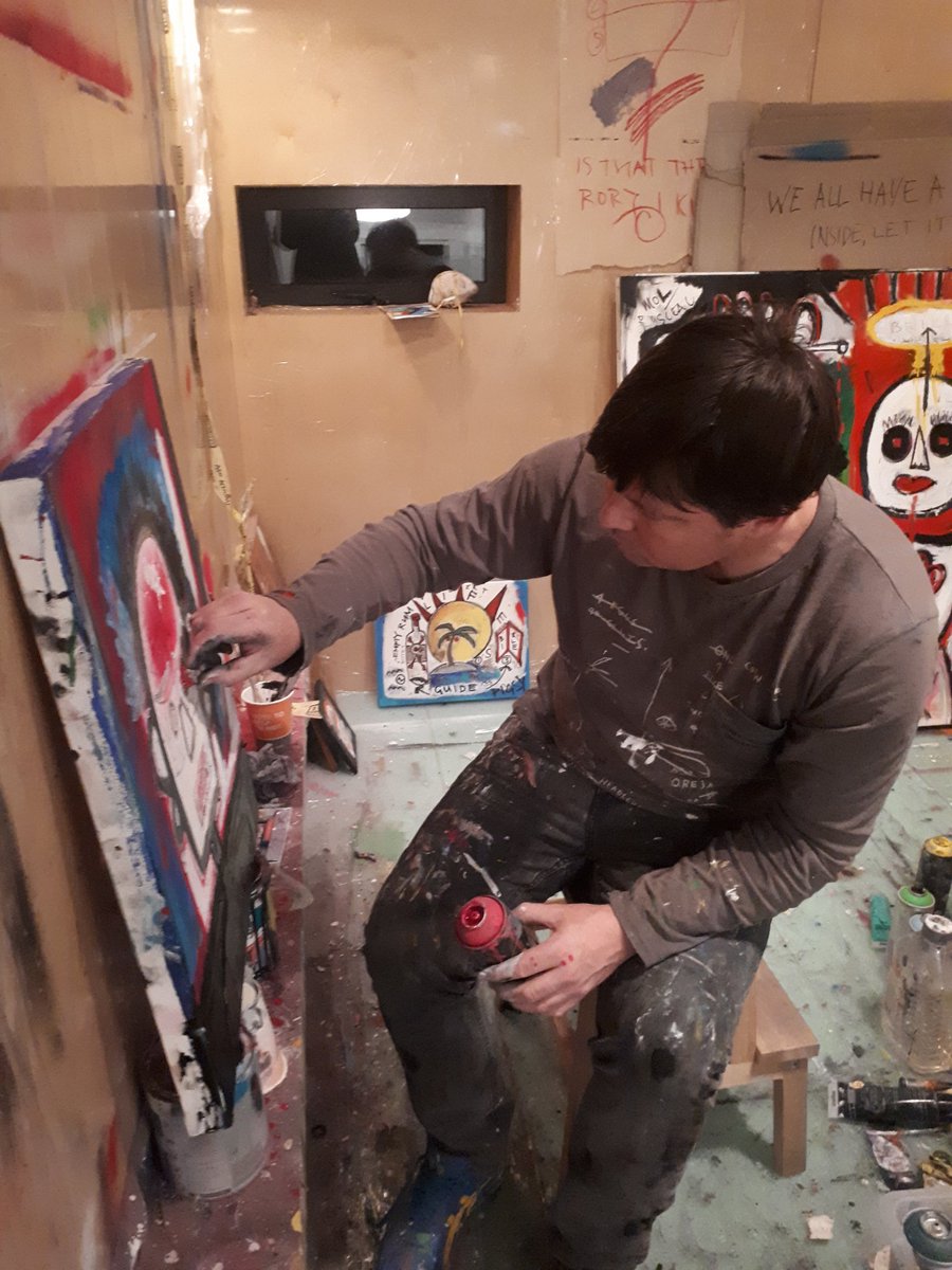 Pigsyinspace's tweet photo. Before &amp; After - my studio is not so pristine anymore! #artlife #artiststudio #paintinv #pigsy https://t.co/ZrTStCjH4S