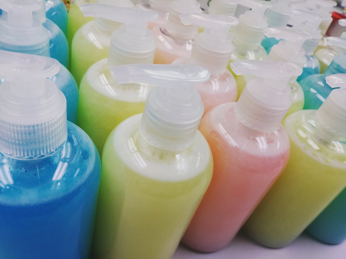 dirtybearsoap's tweet photo. Beary Bubbly oh my! Milk Bubble Baths!! China Rain, Citrus &amp; Basil, Peppermint, Pear Blossoms, Lunar Eclipse. Also made a 125 mg CBD Bubble bath in Lavender. #bubblebath #visitbeloit #handcrafted #smellsgood #dirtybearsoapstyle https://t.co/Z85F6EdXAv