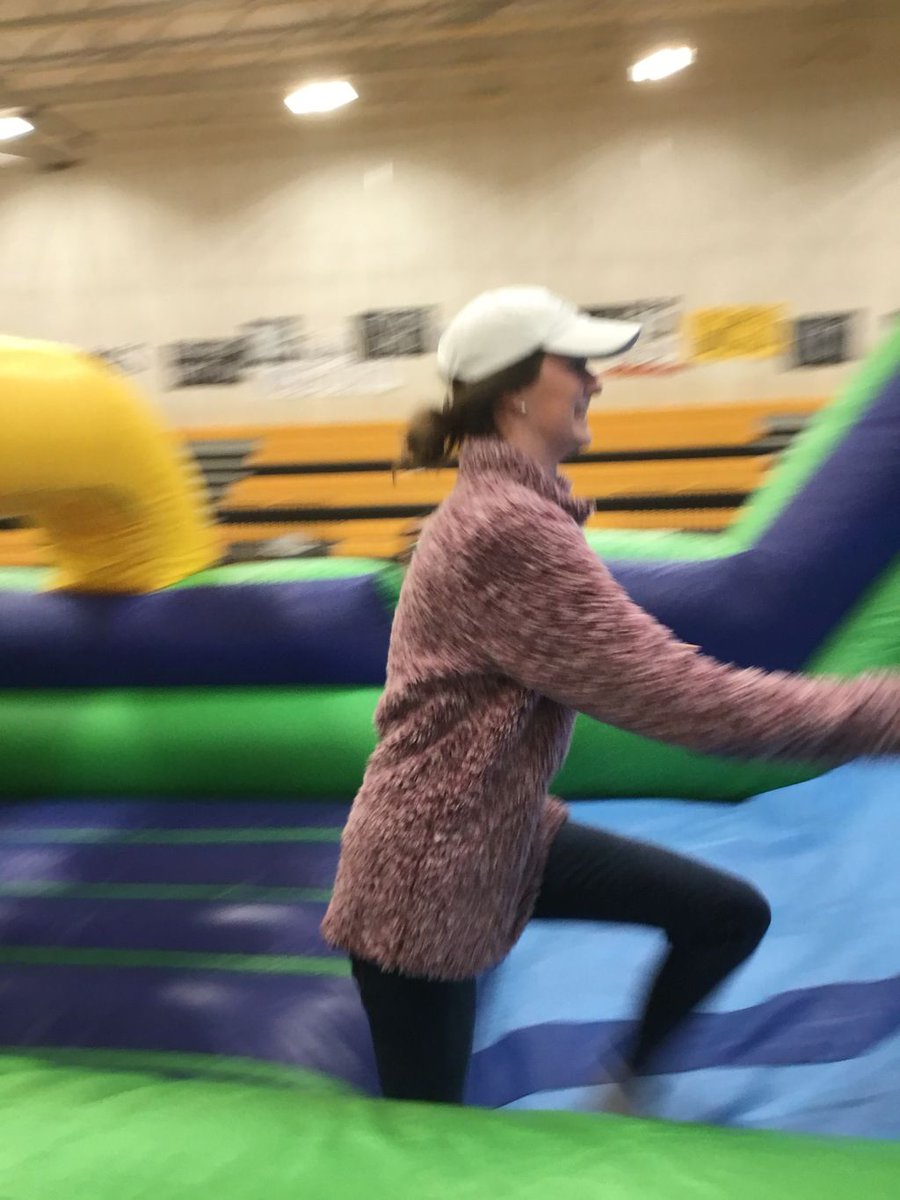 OBMSbulldogs's tweet photo. Even the teachers got in on the fun! #bestteachersever #teamRCMS #RCISDjoy https://t.co/Fsf7RSljXp