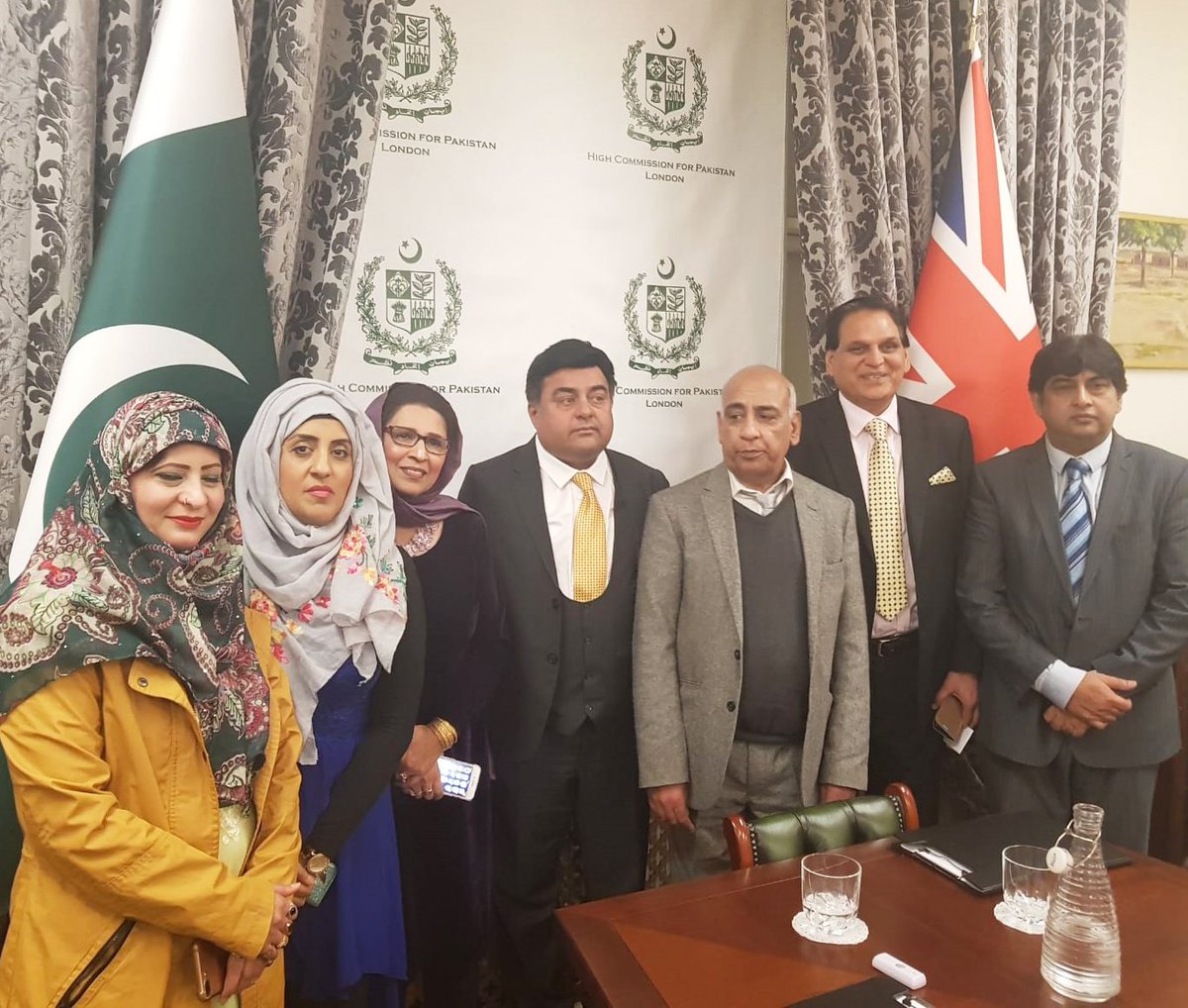 Executive Members of #Pakistan #Press #Club #UK with #President #Mobeen Chaudhry after meeting with PHC in #London
#PPCUK