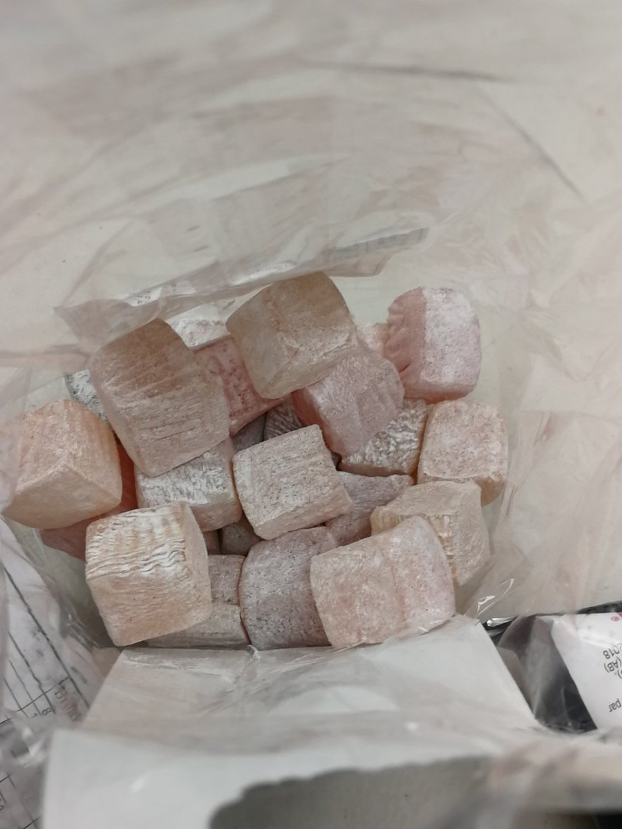 Felegund's tweet photo. Mmmm #turkishdelight anyone? Oops #wrongwitch #notmycircus #notmymonkeys success tastes good #amwriting #amwritingromance https://t.co/7Yd86IM5fp