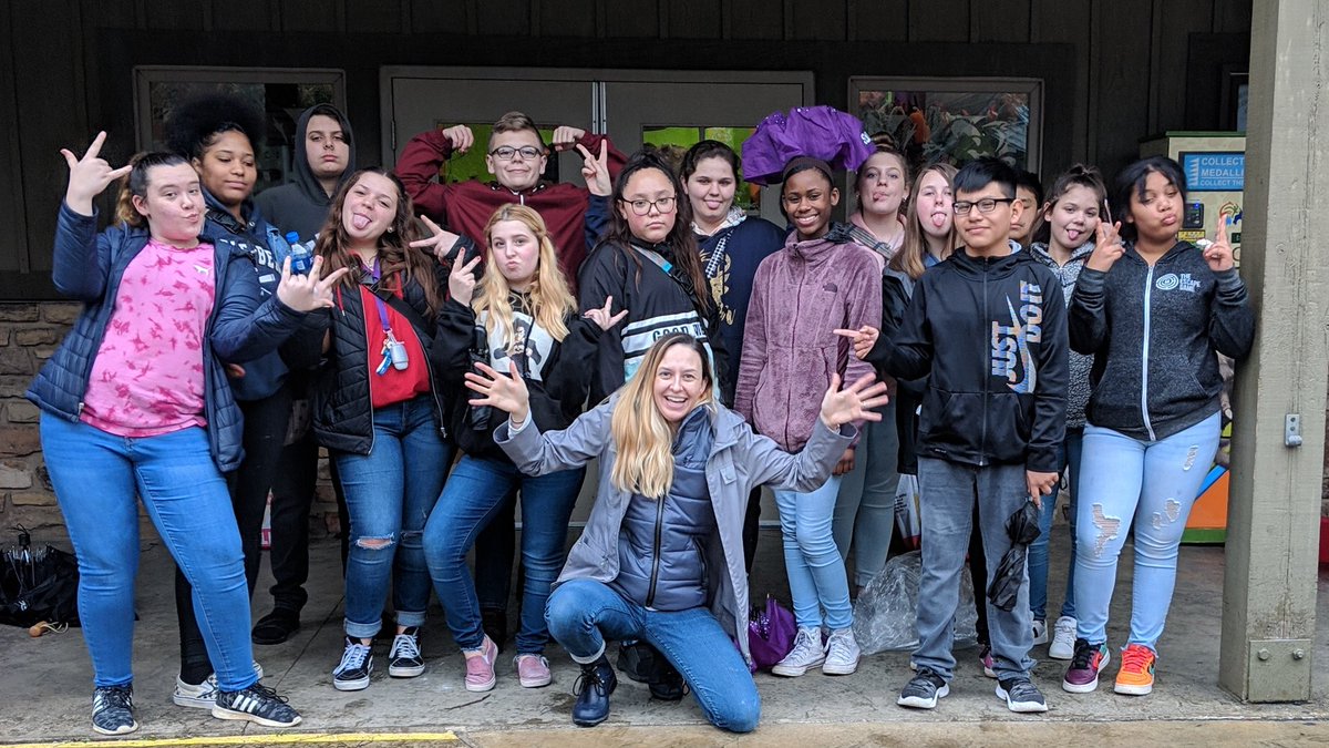 jhodge202's tweet photo. We loved our behind the scenes tour of Zoo Knoxville! Wild times with my 8th grade @Whittle_Springs AVID kids @KcSavid https://t.co/1x3BDRozYR