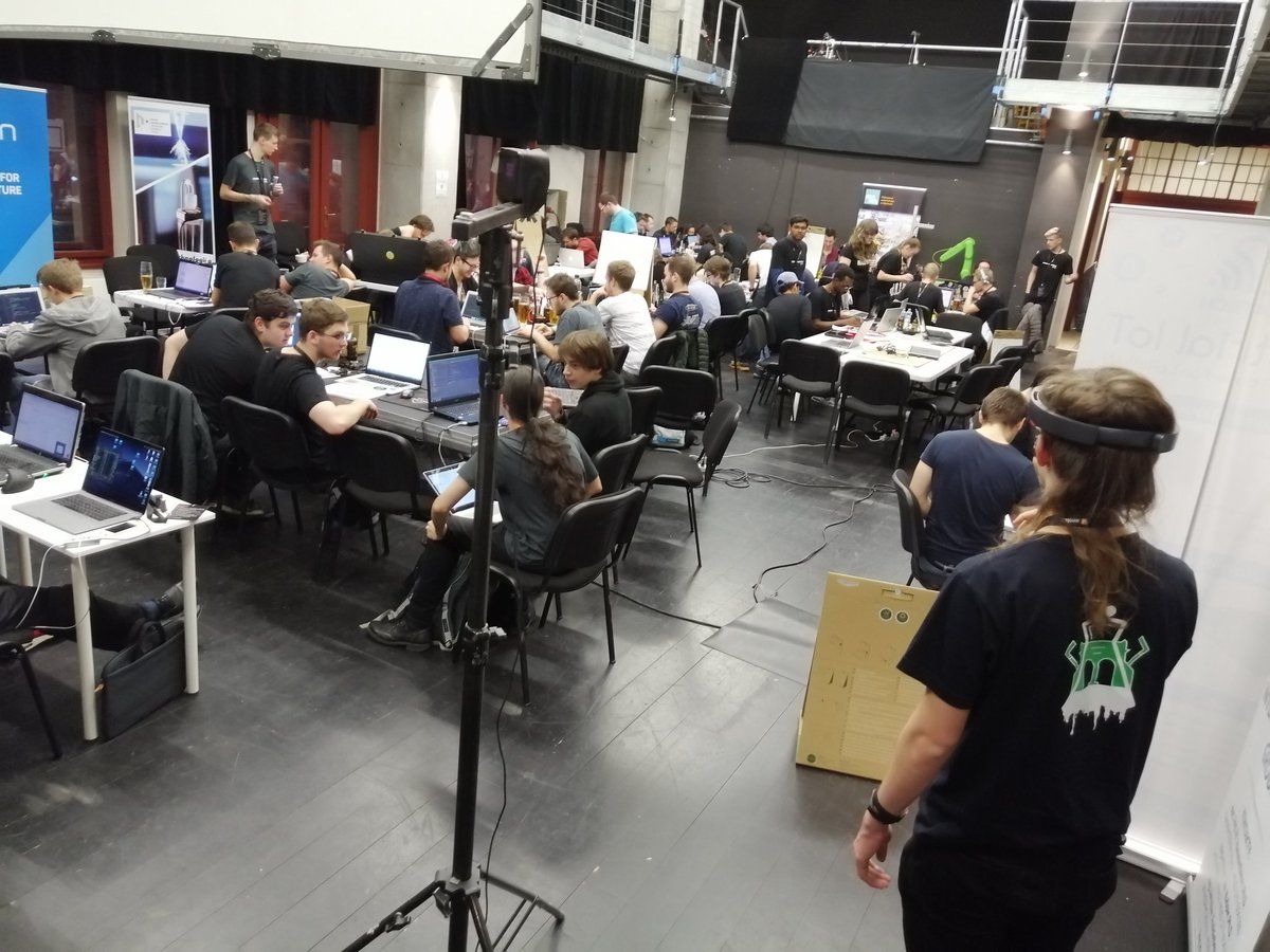 hubmartin's tweet photo. It's really late in here but all the teams are working hard on their ideas! #aimtechackathon @AIMTECas @BigClownLabs https://t.co/9JtjJssUFp