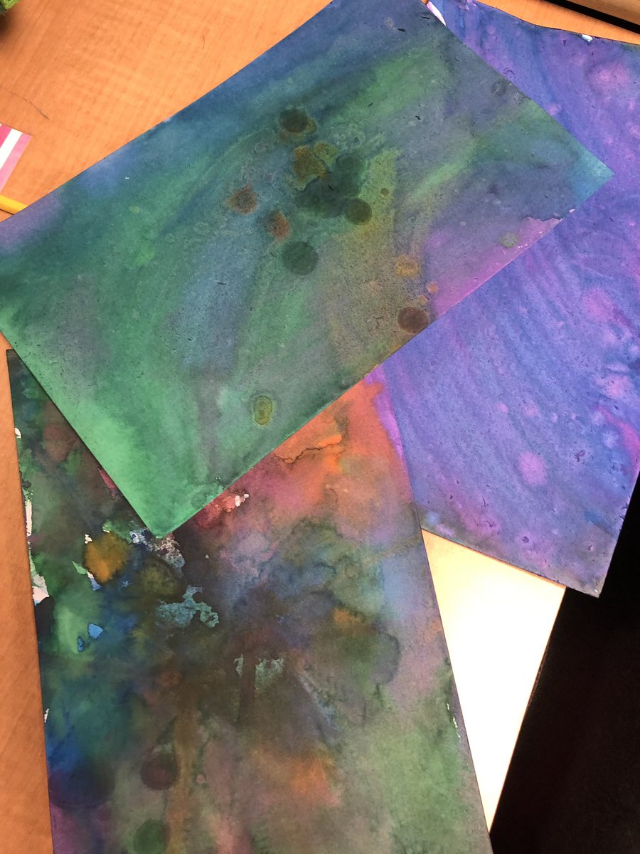 MsJRRISD's tweet photo. Art #ESLOT painting some gorgeous pieces inspired by Georgia OβKeefe #InternationalWomensDay2019 #MsJs2nd https://t.co/jeoxNBDpRe
