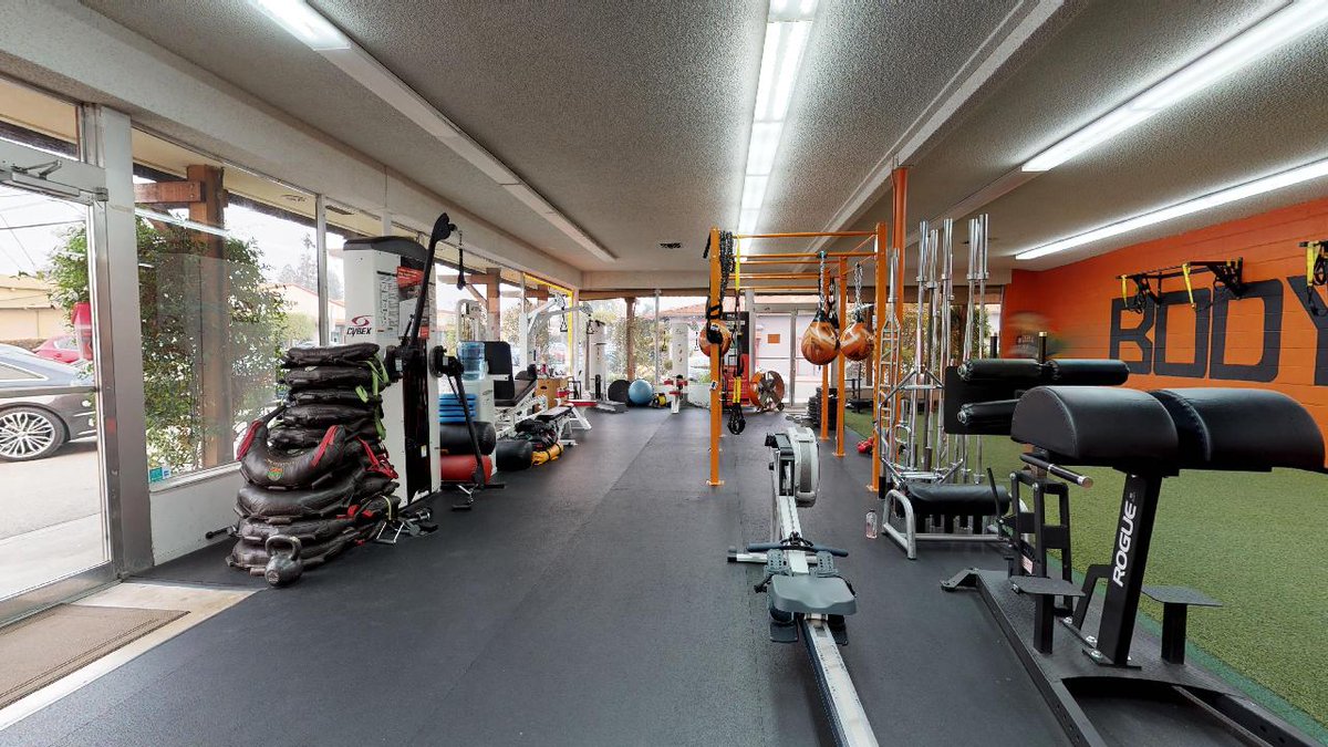 g2dimages's tweet photo. Time to get fit and get online! #letsgosee #g2dimages #photography #matterport #msp #realestate #realestatephotography #googlestreetview #VRwalkthrough #virtualreality https://t.co/XXcTlZyd01