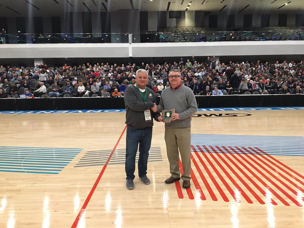Congratulations Rob McCurdy, sports writer for the Marion Star, Rob was recognized by the Central District Athletic Board for his contribution in the promotion of high school sports.  Thank you Rob McCurdy!!!!