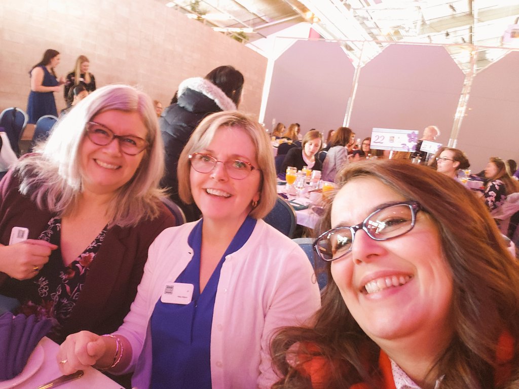 CathyGiordani's tweet photo. @SassySolutions @MerylACook @thephoneladyca @BrightShadowBiz @LiftComms @lmyles_mortgage @partypatrolec @Eraserheader @PeopleCan @LauraLakeSD @kathrynmackinno @DaleyProgress Cheers to you too! Happy #InternationalWomensDay 😚 https://t.co/tVV02BCLps