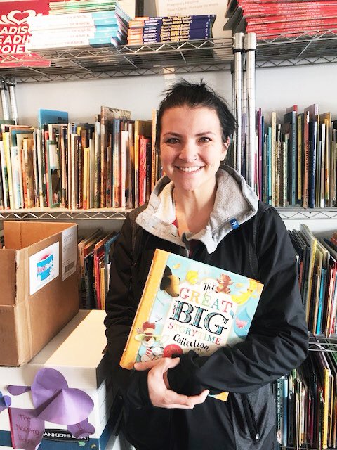 MSNReadingProj's tweet photo. Thanks to Courtney and her team at NSI-A Division of  @WBsilverlining, we received hundreds of gently used books 📚📚📚 at the book center this morning! 
#MadisonReadingProject #kidLit  #SpreadLiteracy https://t.co/7siiOJr81I