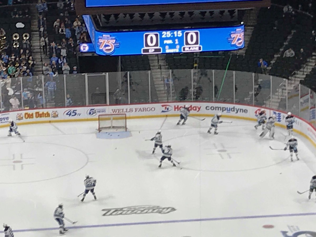 mark_principal's tweet photo. Good luck Blaine Bengals! #ahschools #jeffersonaimshigh #stateofhockey https://t.co/k2P2dIW9S5
